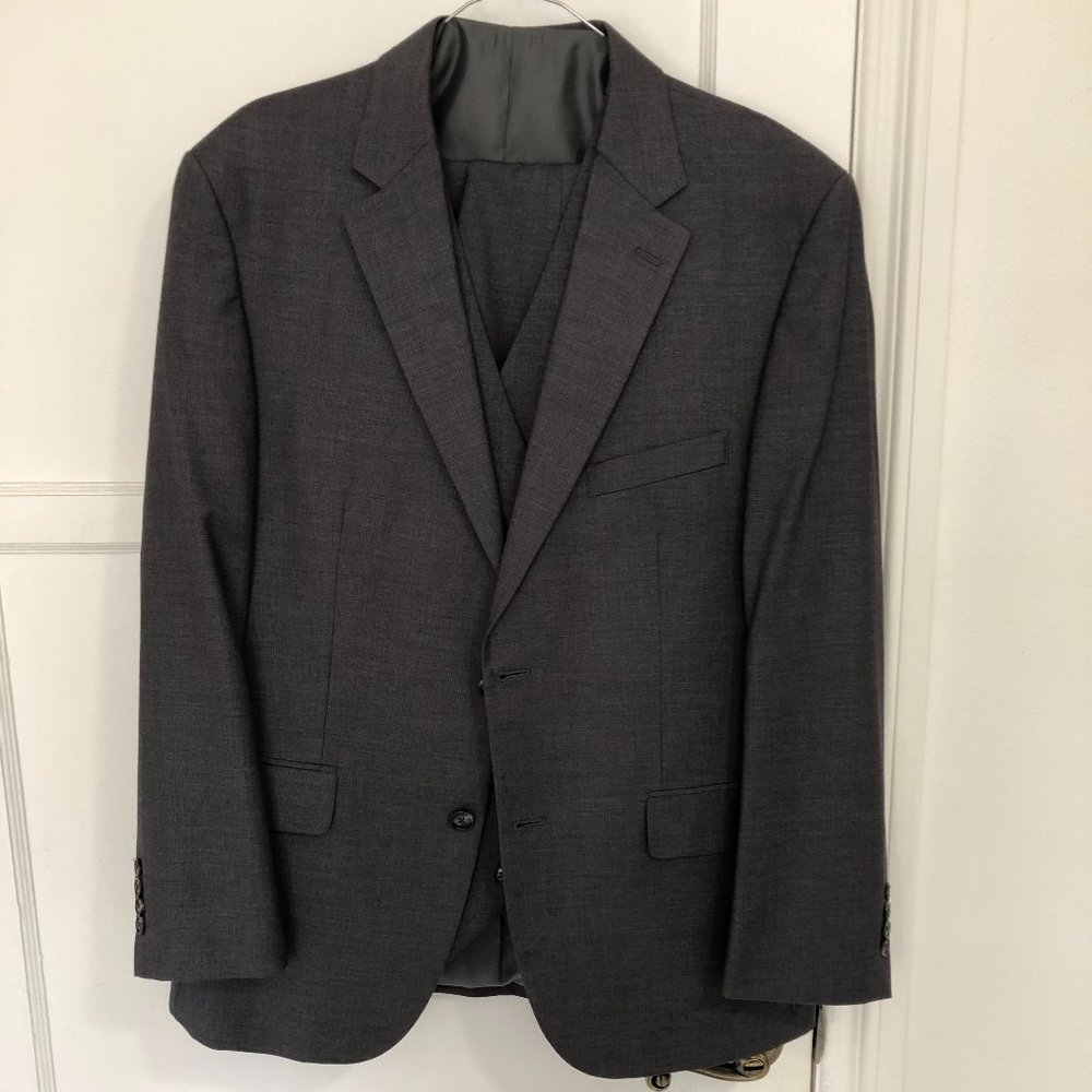 Men's Dark Gray Tuxedo 3-piece Set: Jacket, Vest, Pants